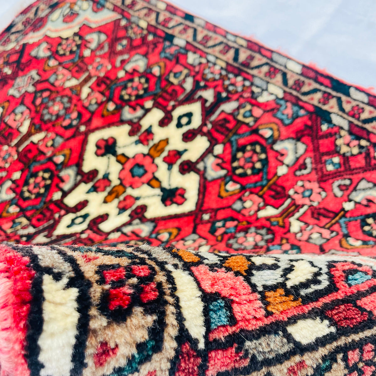 Orientteppich Klein Rot Creme Medaillon, handgeknüpftes Unikat – Ansicht 7